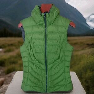 Puffer Vest, Sage Green, Form Fit XS